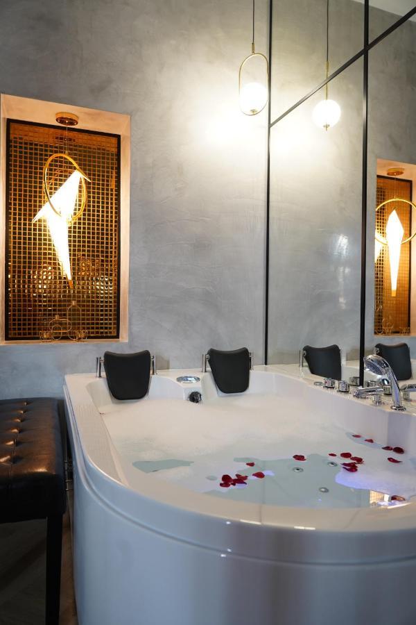 Apartament Z Jacuzzi W Sercu Krakowa ภายนอก รูปภาพ